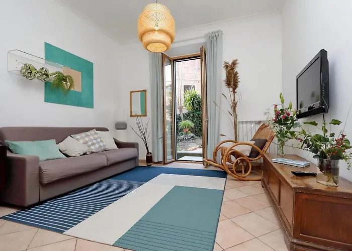 Apartamento Garden Downtown. 3 Stops From Colosseum Roma